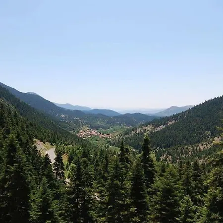 Daire Stone - Cosy Mountain Escape Stemnitsa