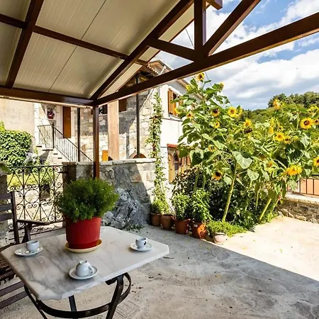 Stone - Cosy Mountain Escape Apartment *
