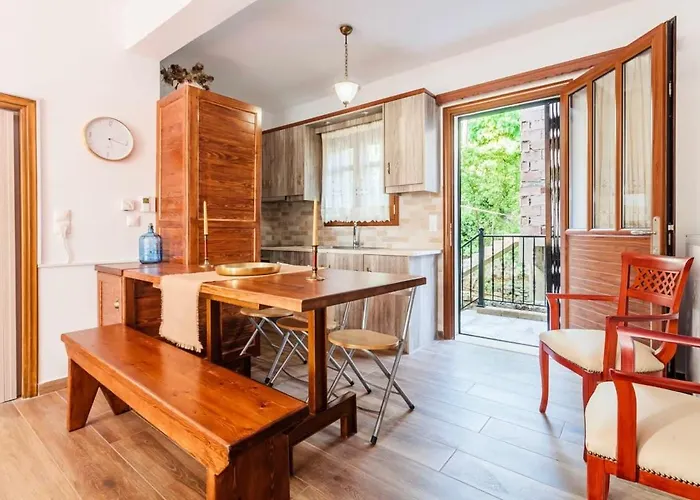 Stone - Cosy Mountain Escape Stemnitsa